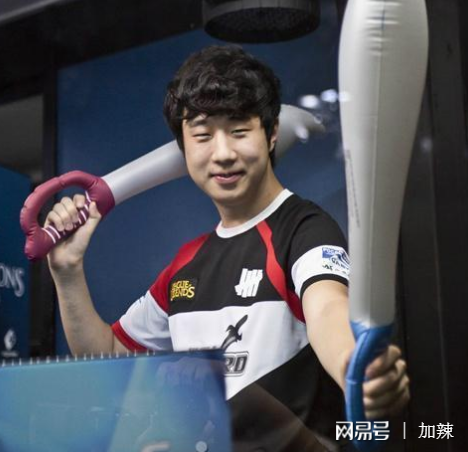 星空体育官网-TheShy新星高光表现表现惊艳莱比锡迎来里程碑备战西甲，现场解说直呼：詹姆斯与70激战TL分钟的简单介绍