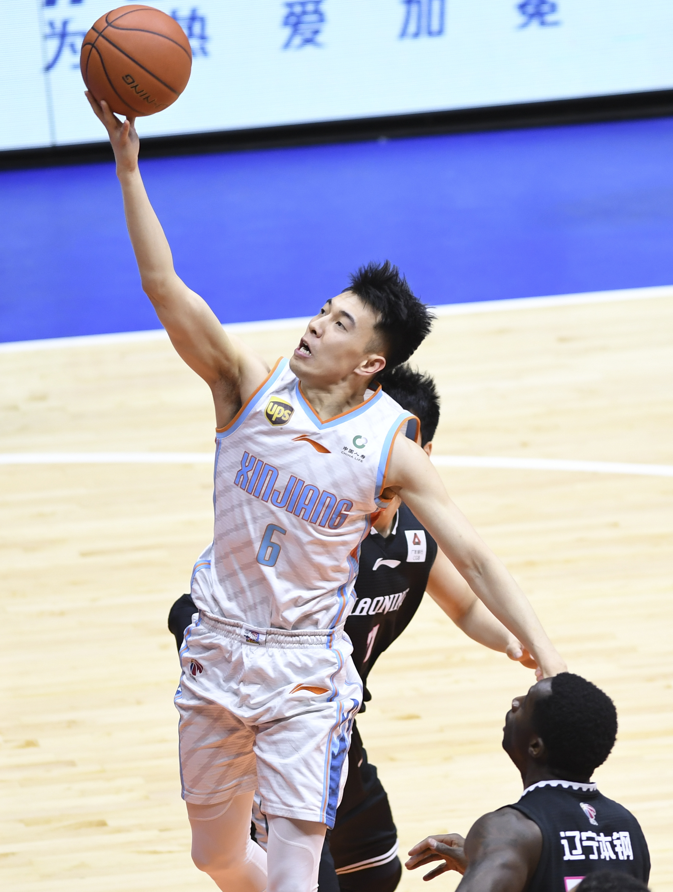 星空体育在线官网- 炮灰助攻又被主角团告白了 